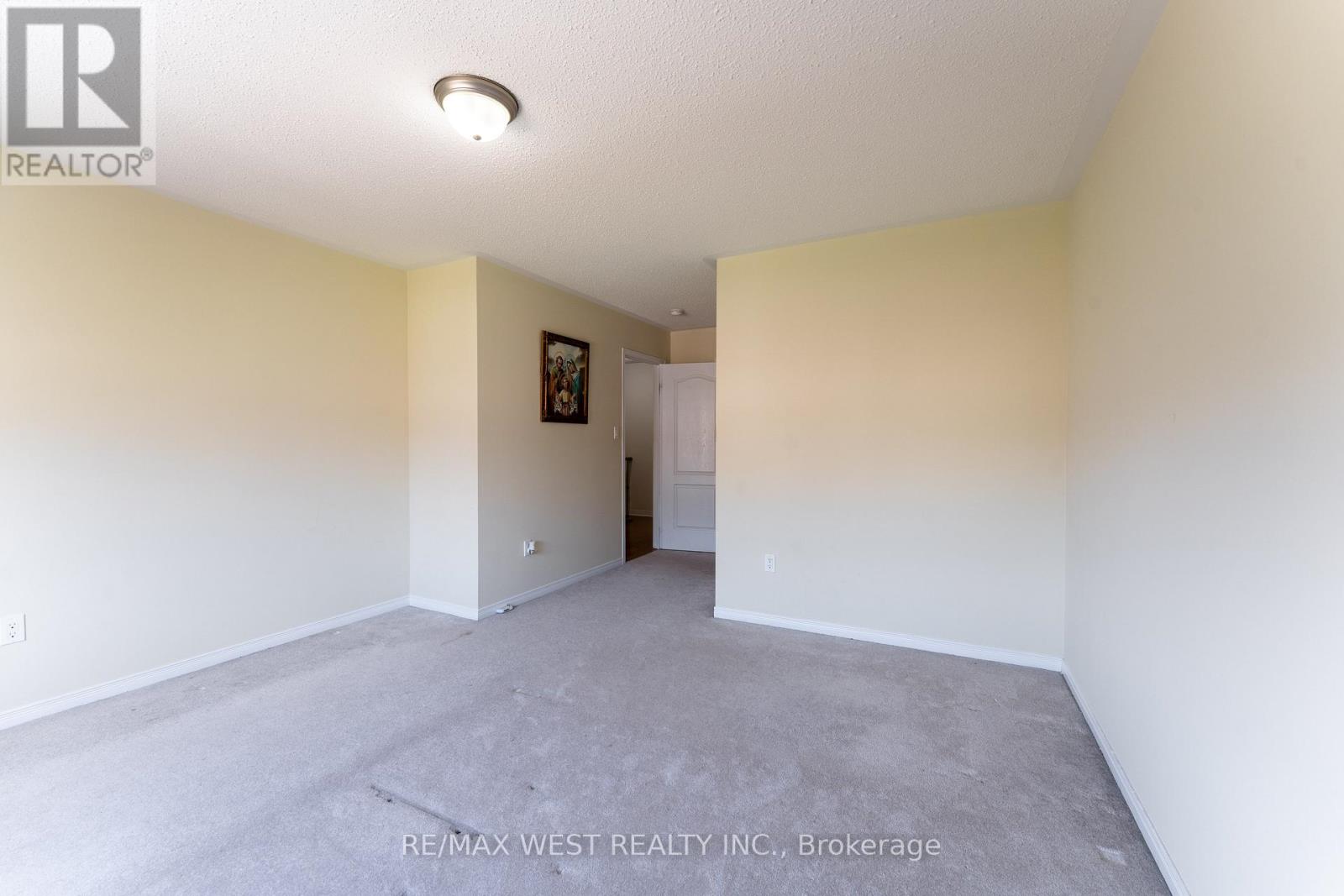40 Yellowknife Road