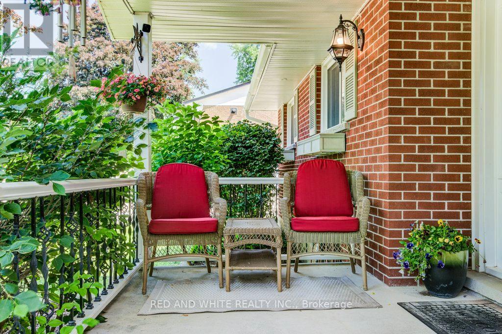 18 Marshall Avenue