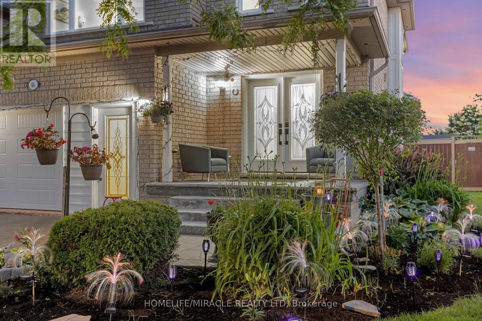 44 Newark Way