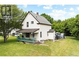 Living room - 80 Bridge Street, Chipman, NB E4A1R9 Photo 2