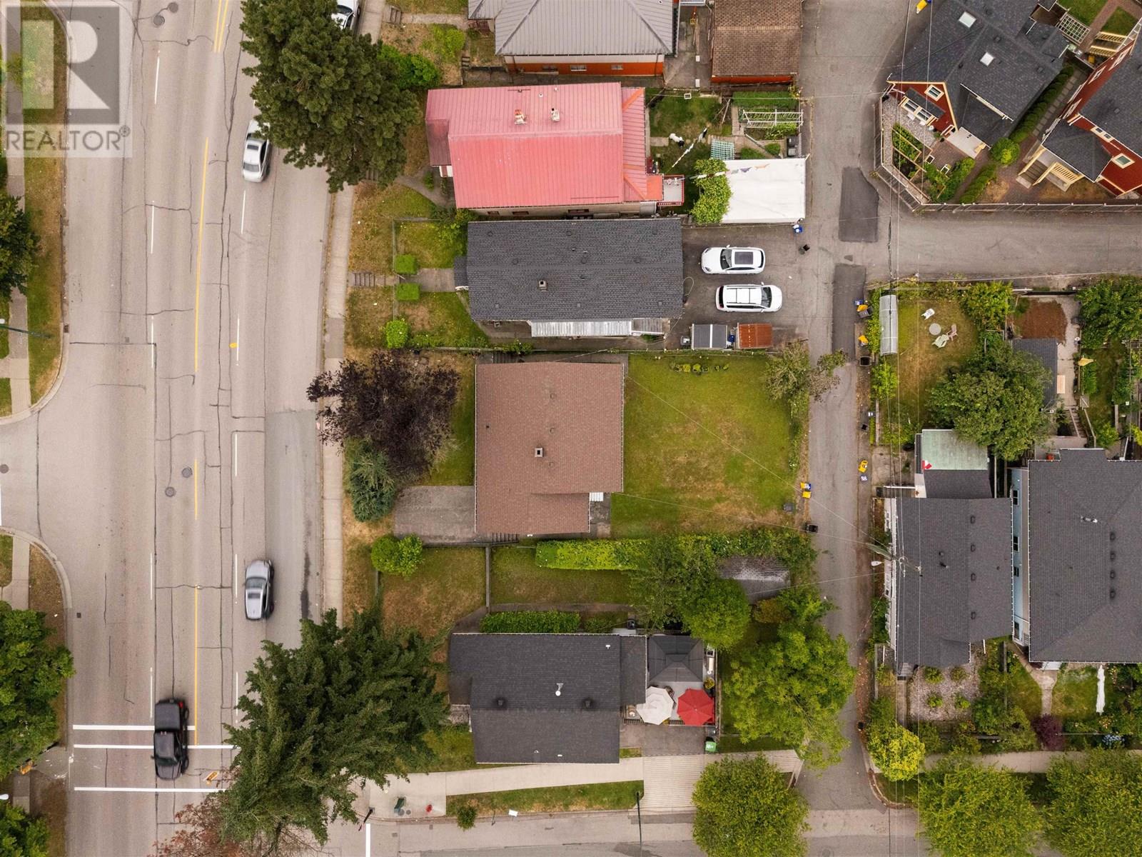 4561 Nanaimo Street