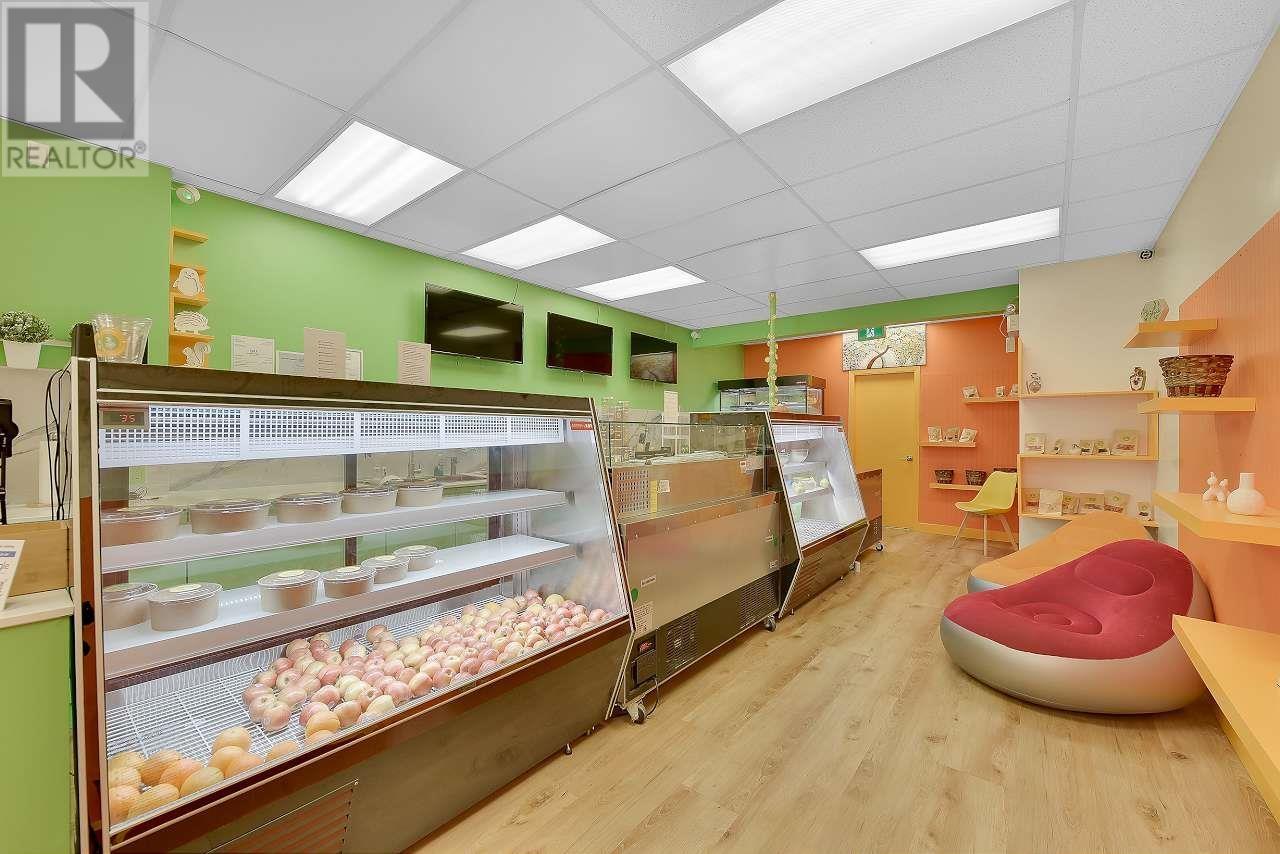 130 139 Keefer Street