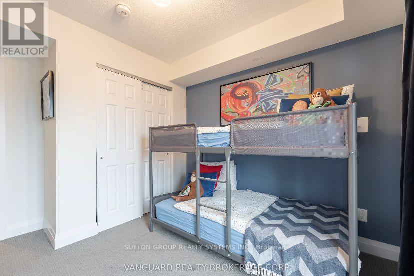 11 6 Bicknell Avenue W