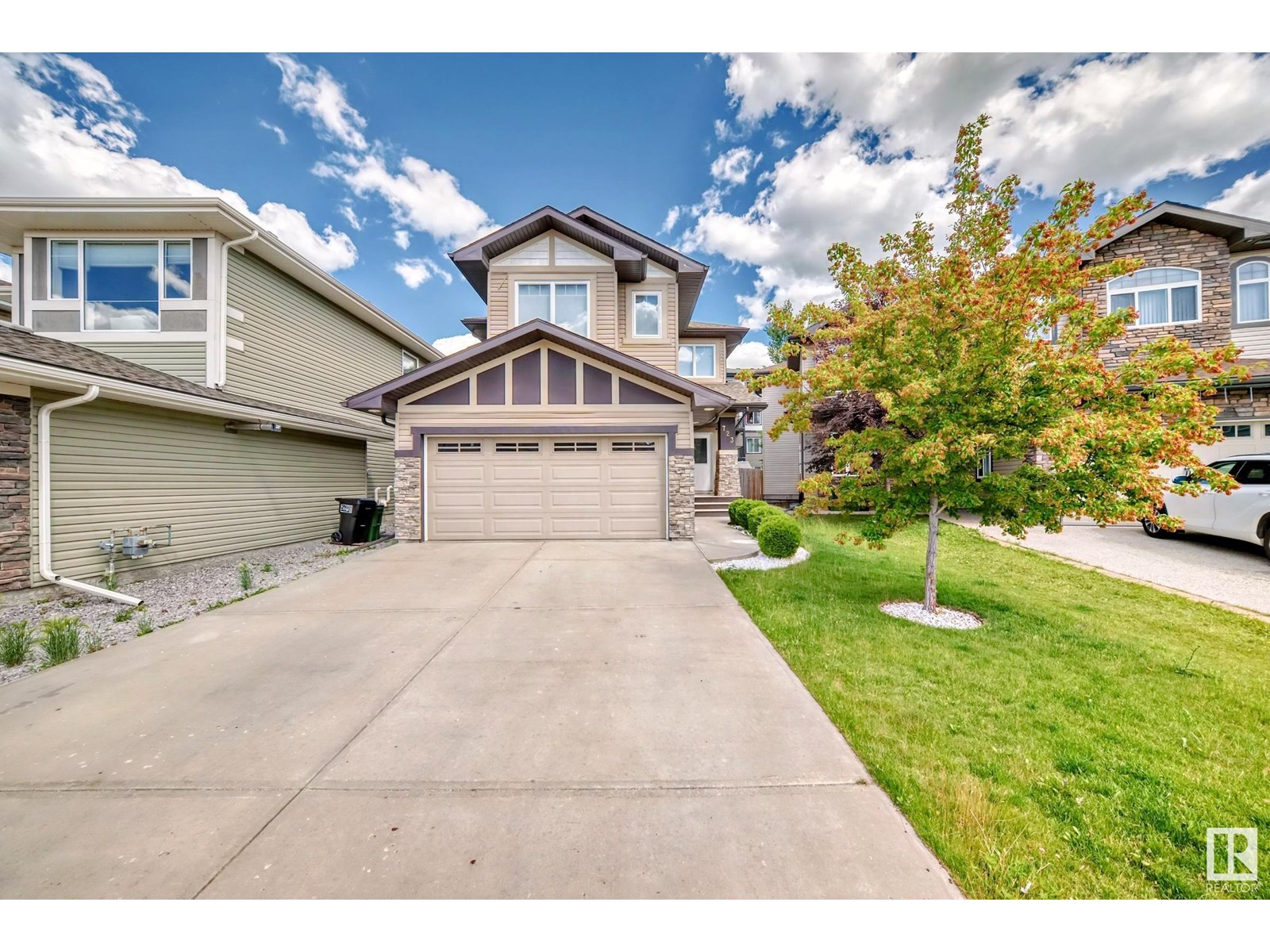 723 57 St Sw