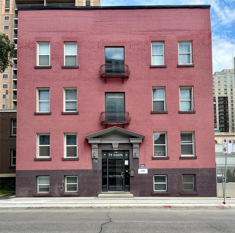 16 79 Smith Street