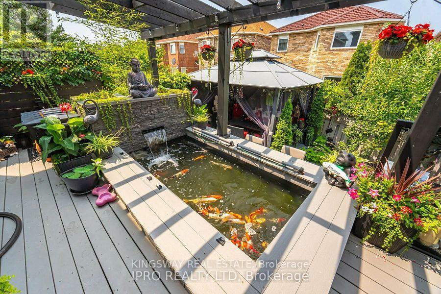 923 Bristol Road W