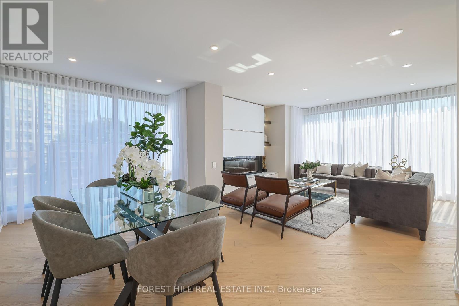 301 342 Spadina Road