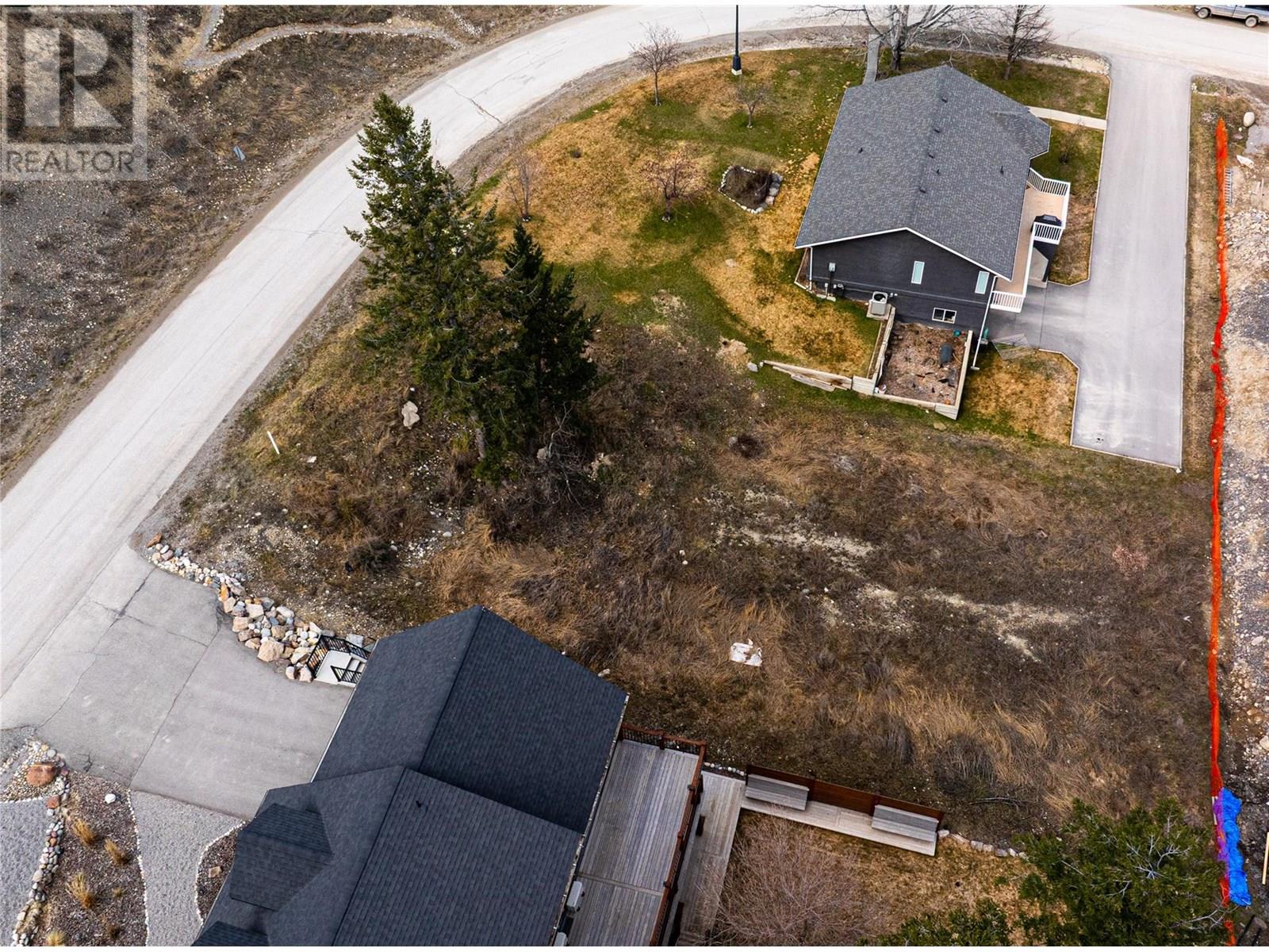 211 Pinetree Road
