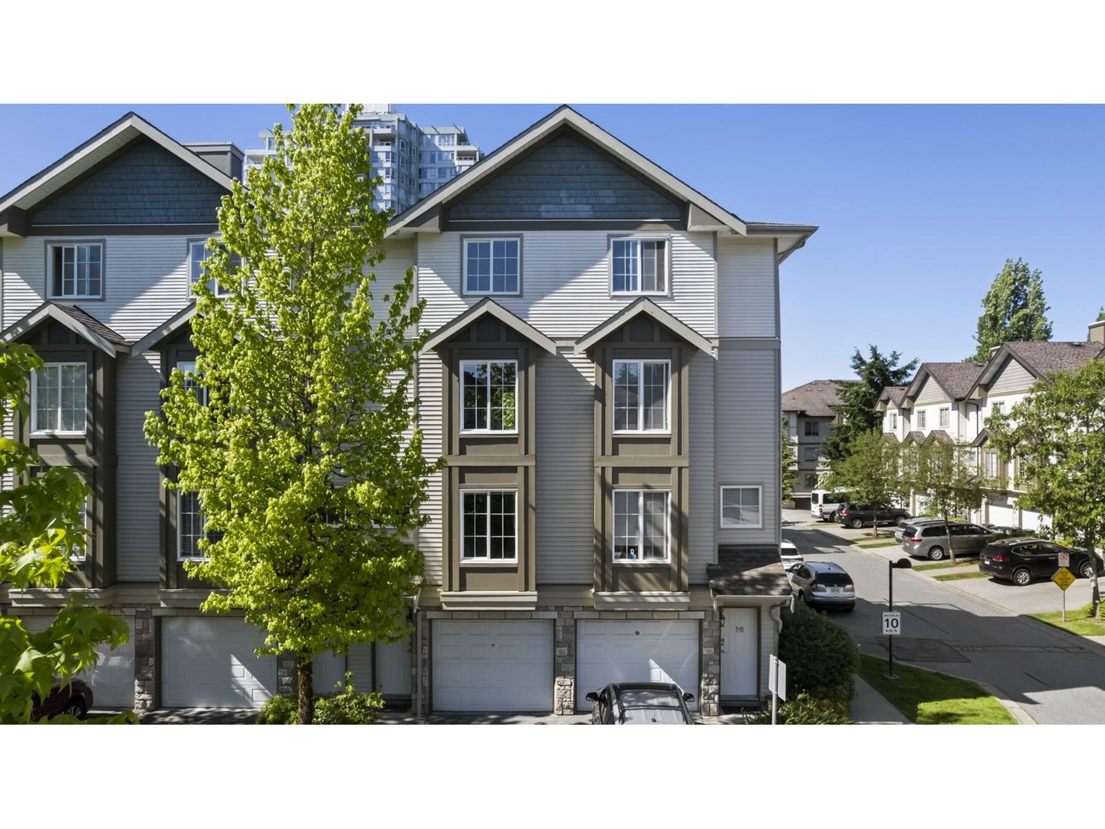 17 14855 100 Avenue
