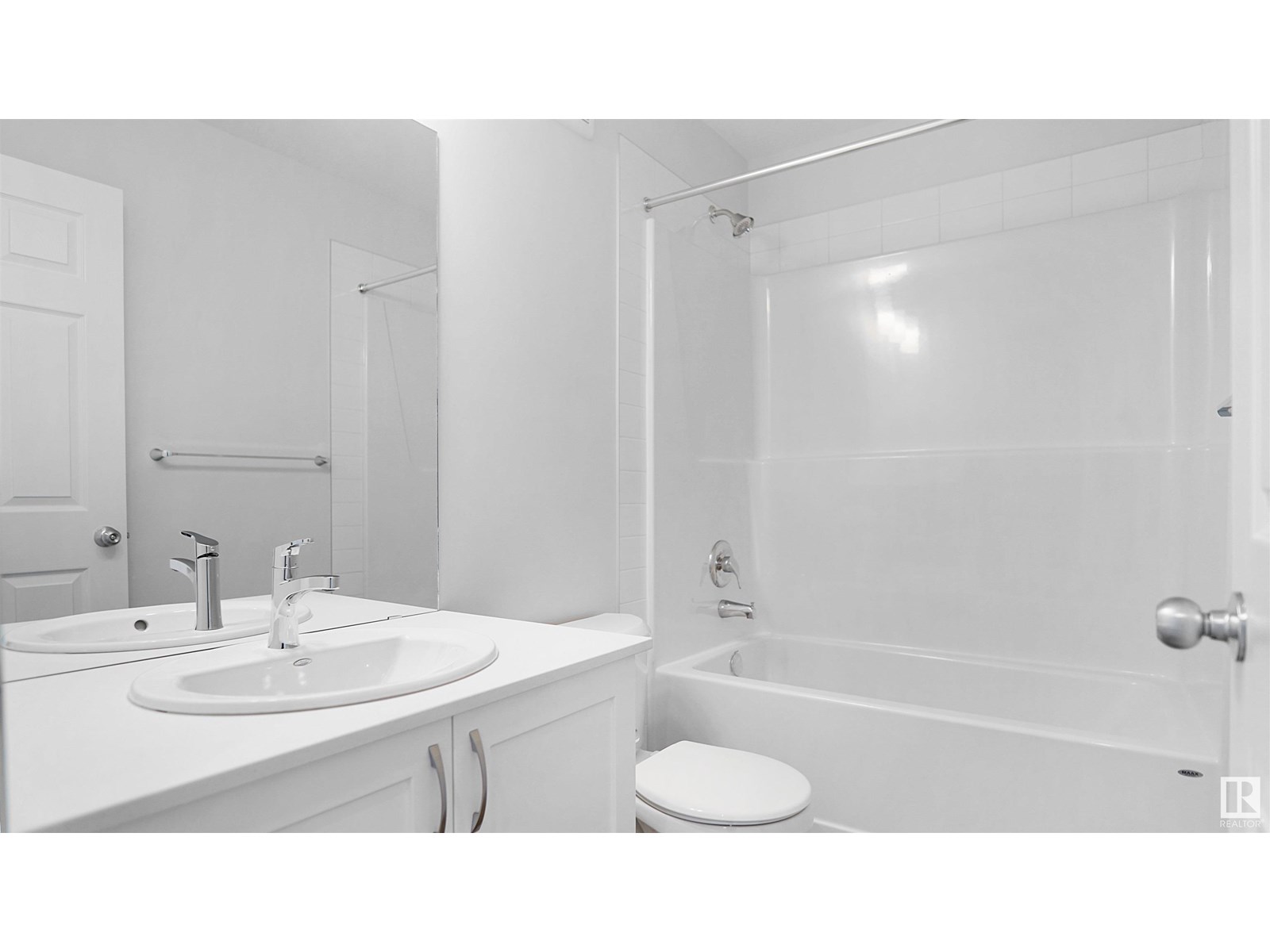 13137 214 St Nw
