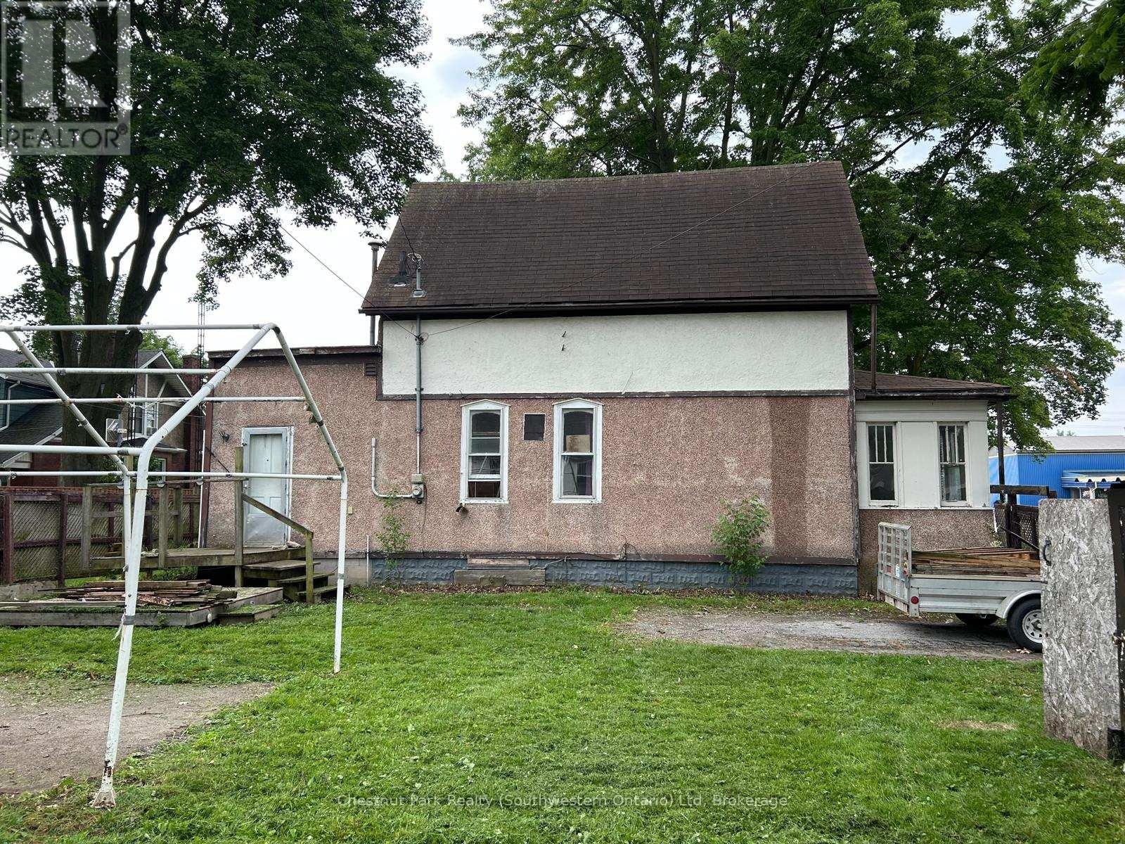 207 Tamarac Street