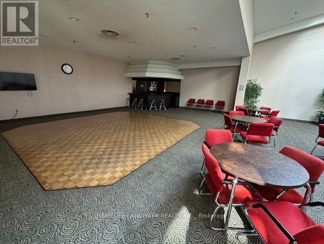 711 225 Bamburgh Circle