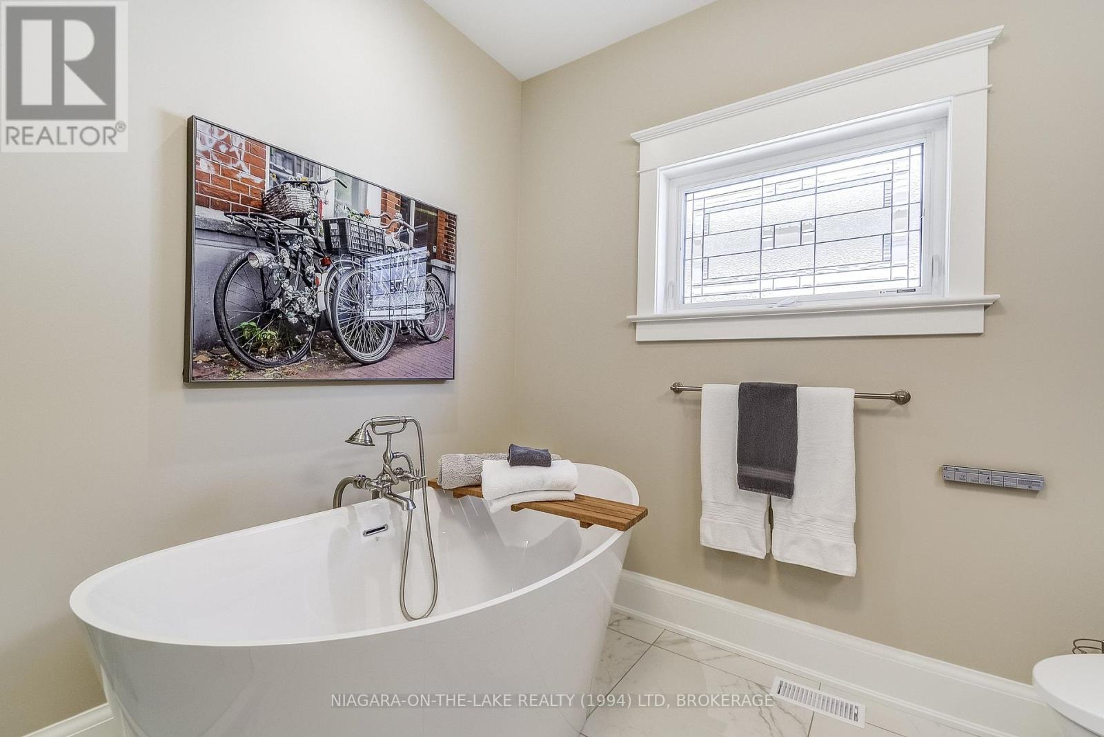 12 Stoneridge Crescent