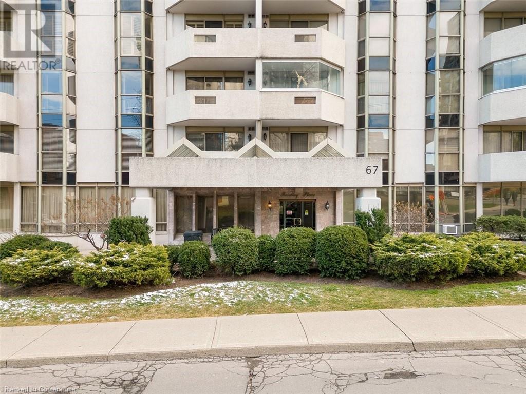 67 Caroline Street S Unit 102