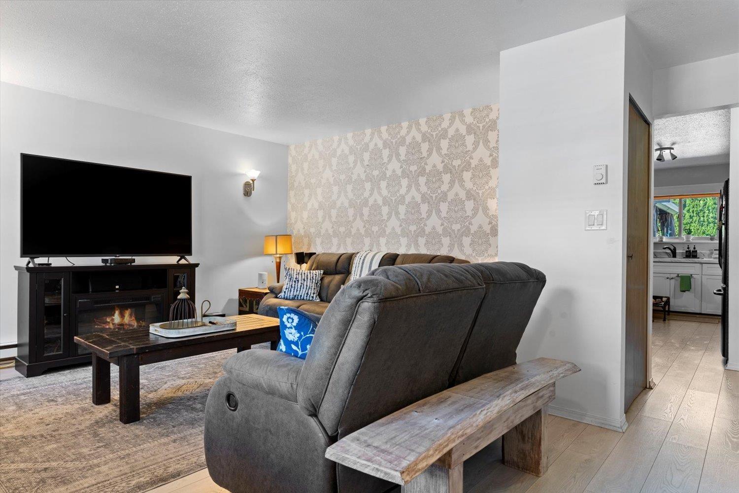 8543 Mccutcheon Avenue Chilliwack Proper South