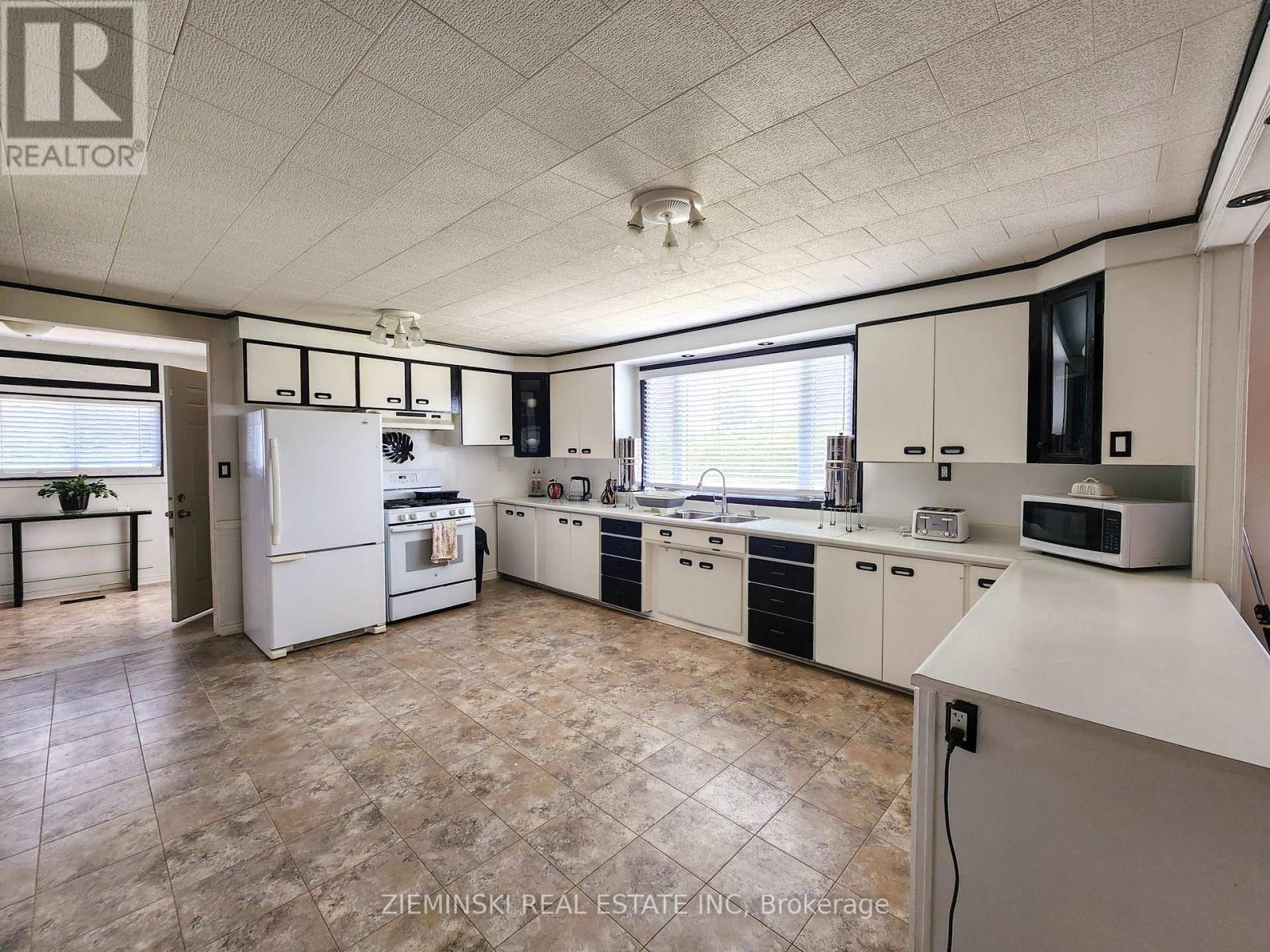 545 Silver Queen Lake Road