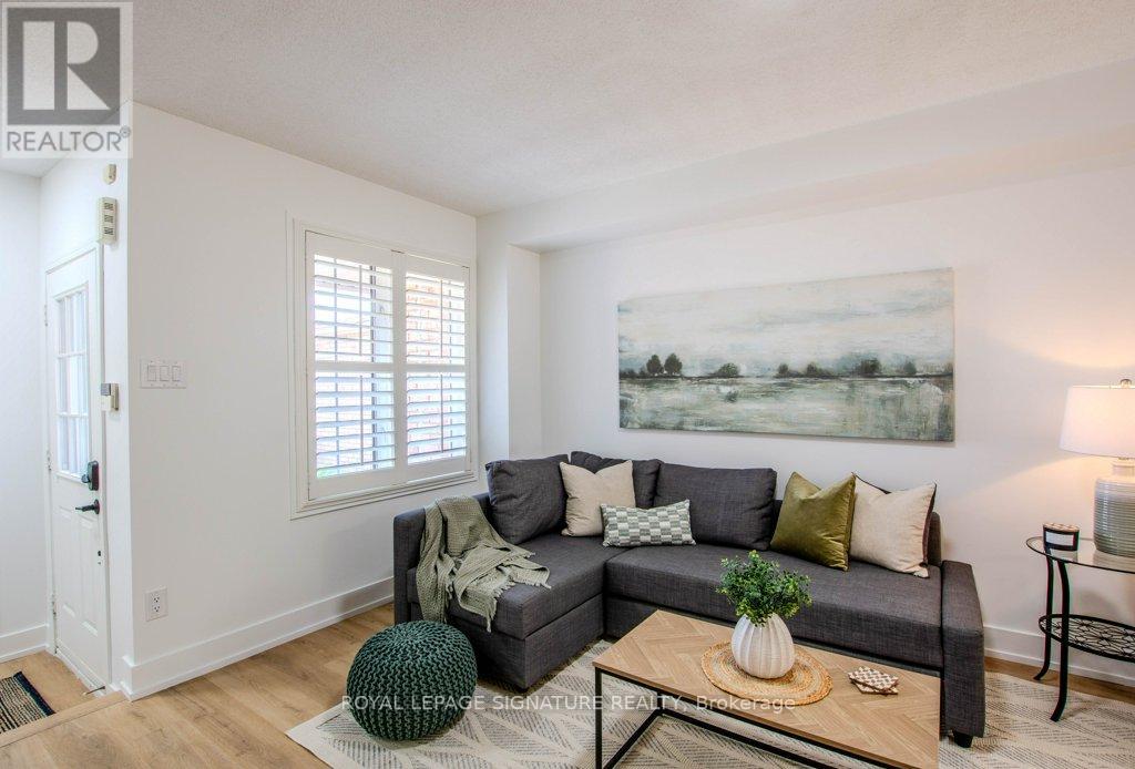 108 Hawthorne Crescent