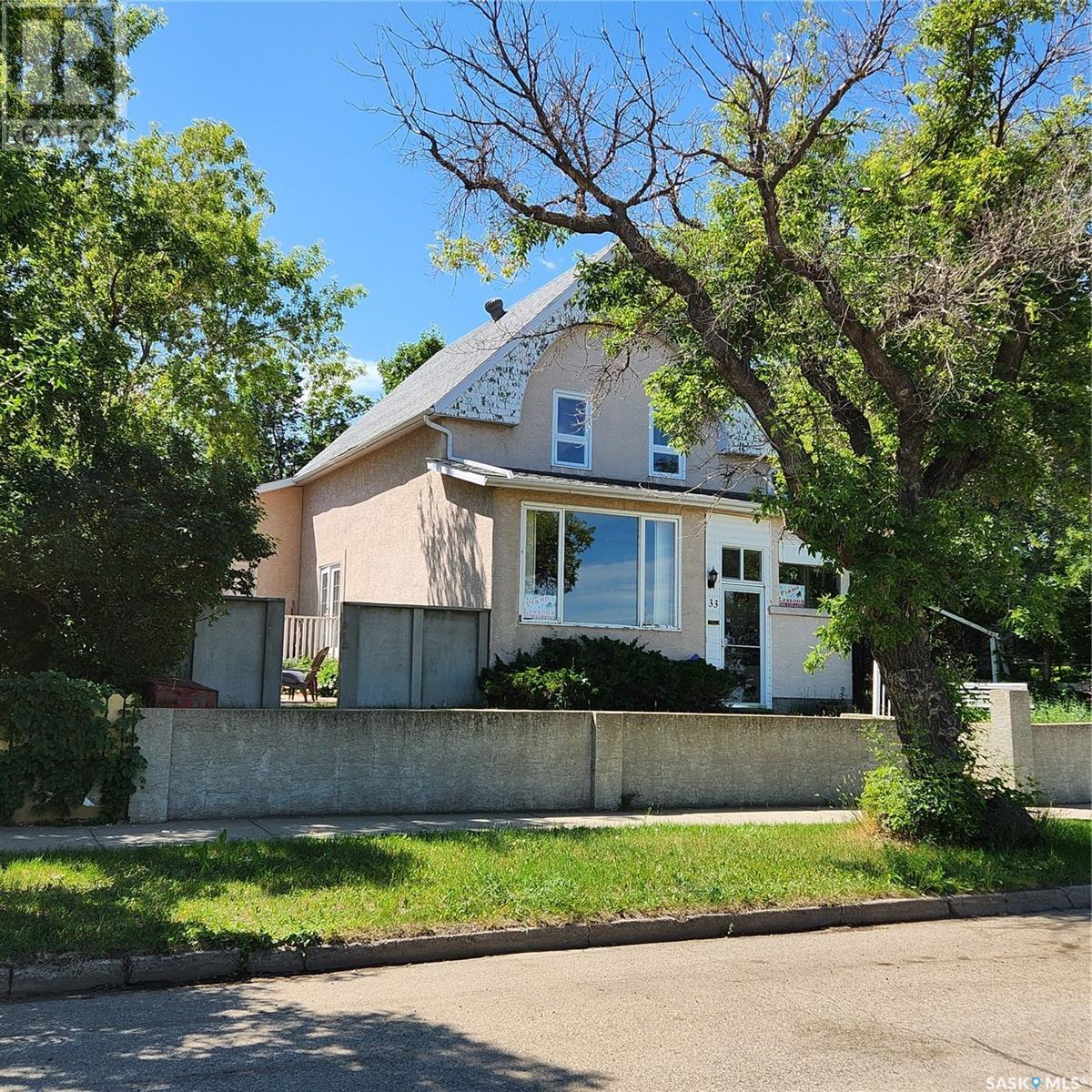 33 Home Street W