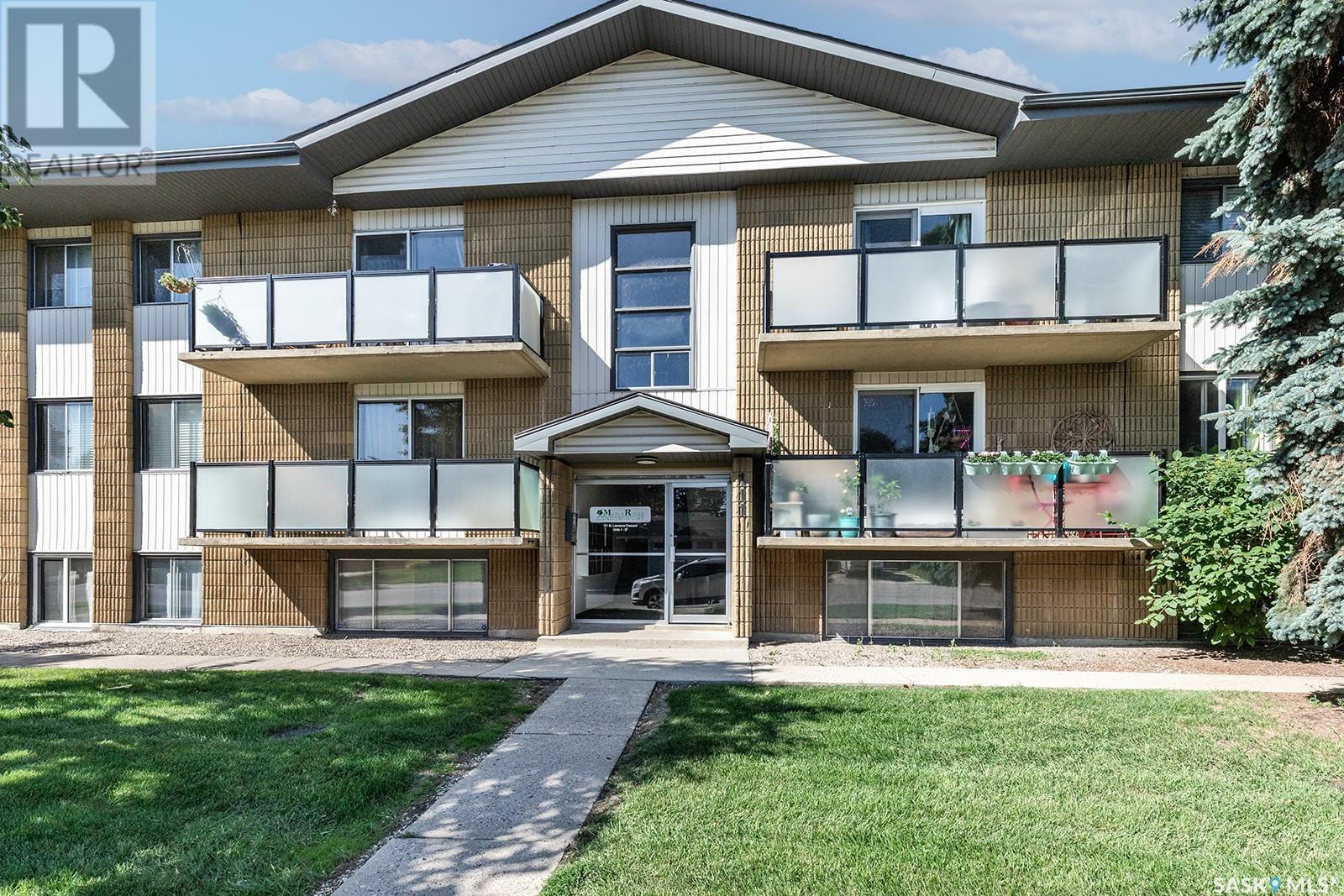 6 111 St Lawrence Crescent