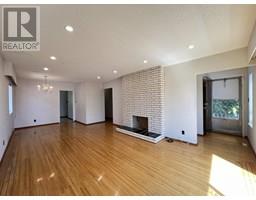 235 E 62nd Avenue, Image 2