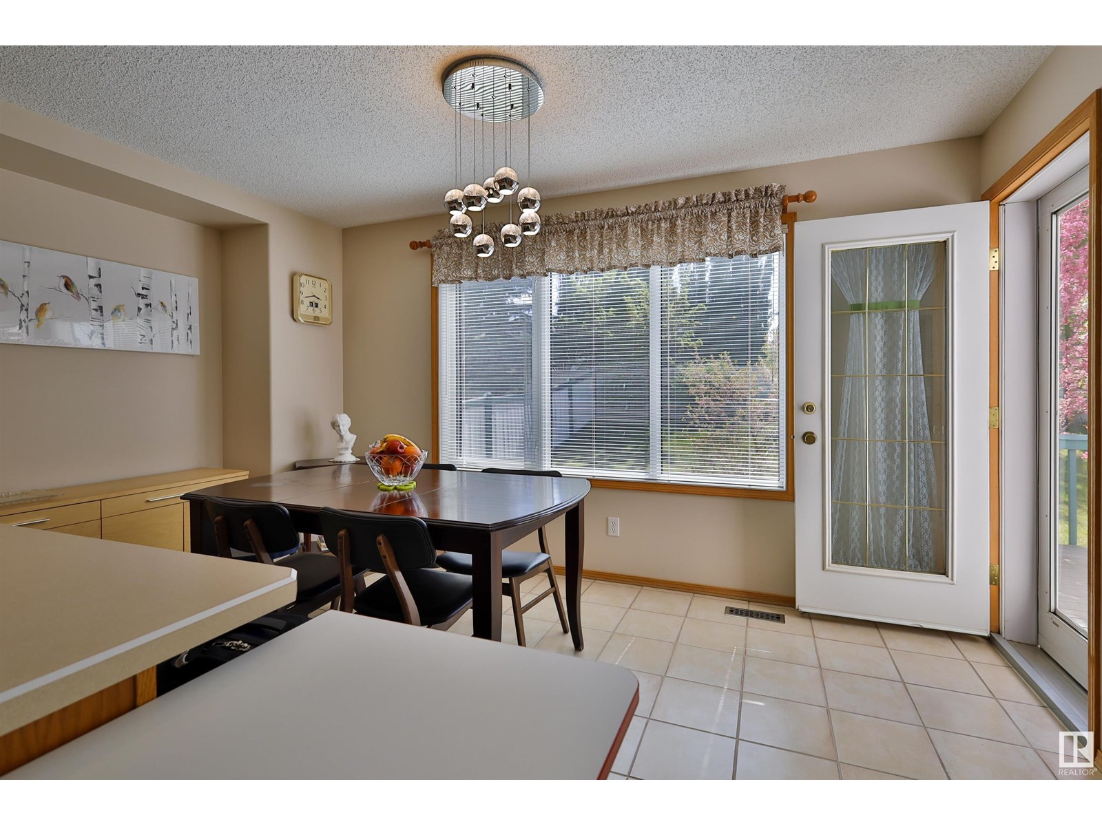 125 Dechene Rd Nw
