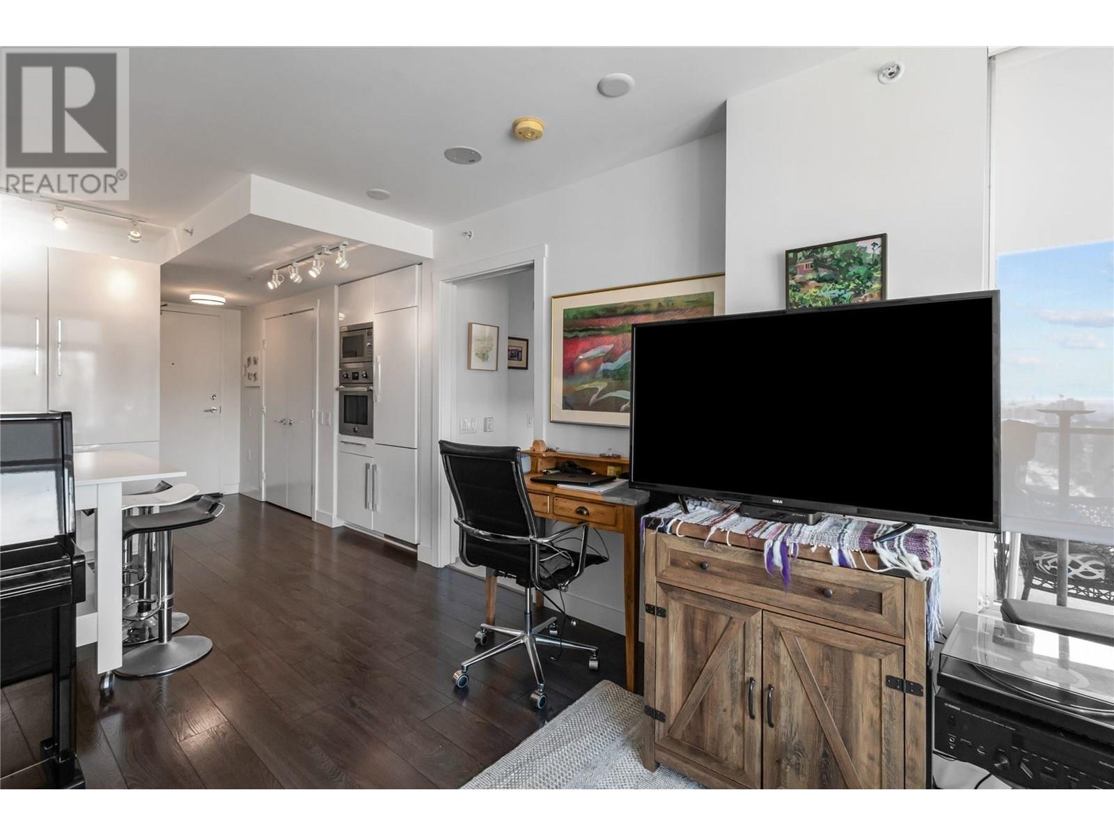 1306 188 Agnes Street