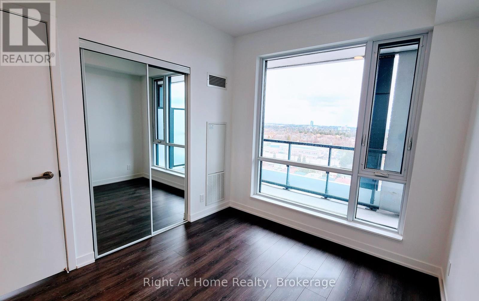 1204 7950 Bathurst Street