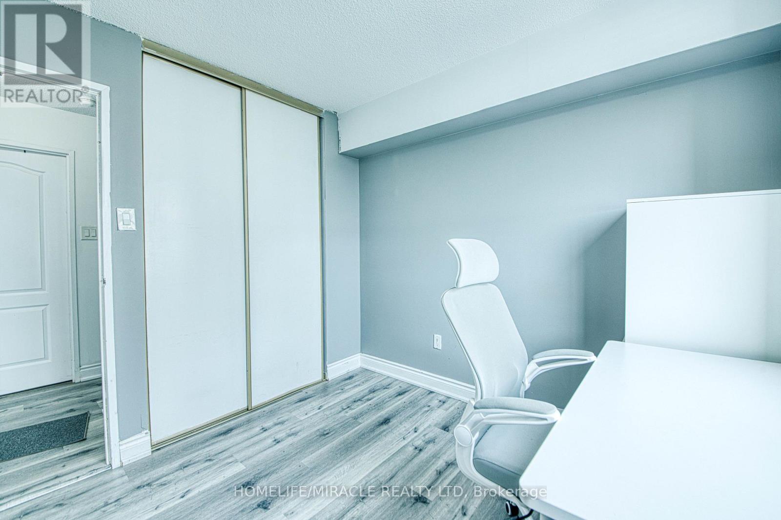 1004 3077 Weston Road