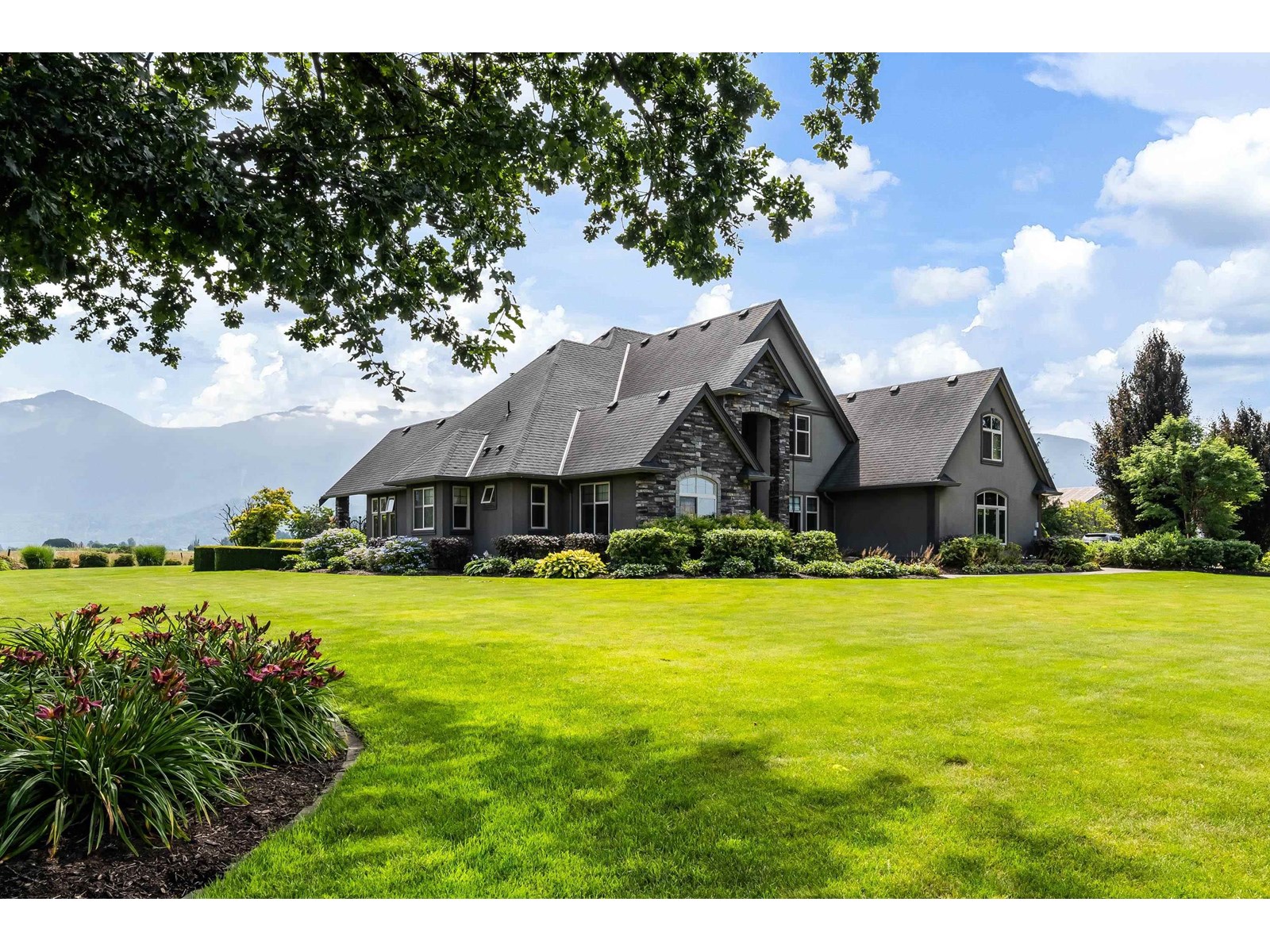 9338 Gibson Road East Chilliwack