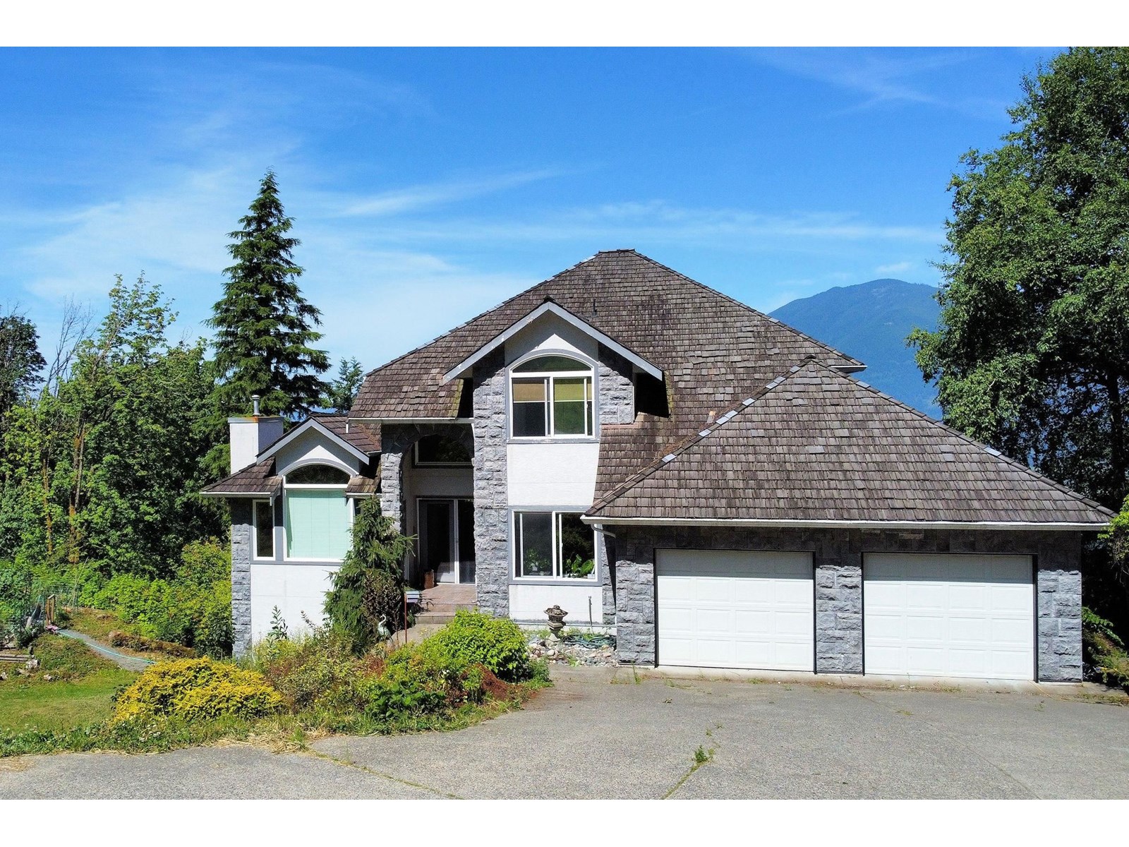 8439 Grand View Drive Chilliwack Mountain