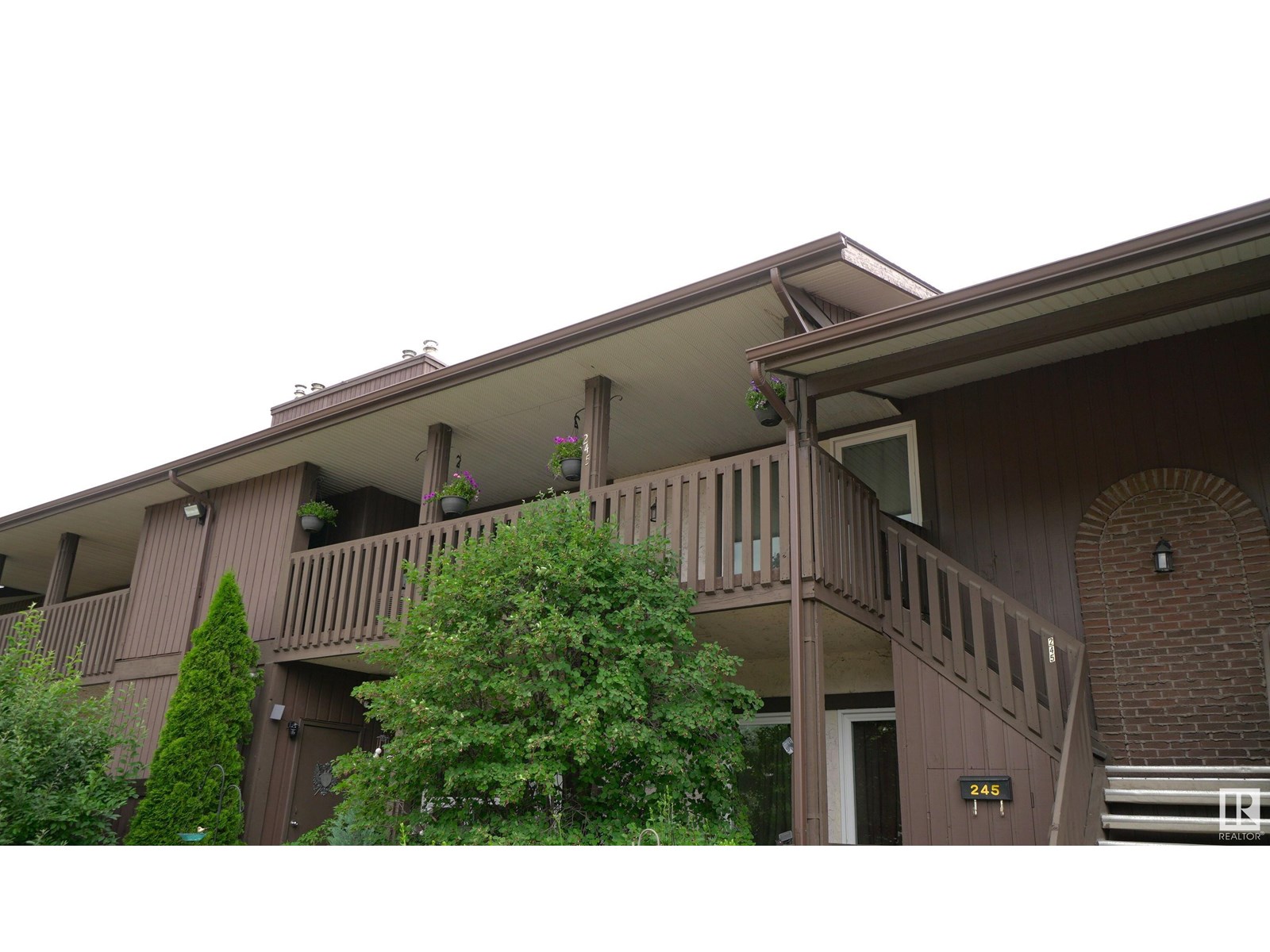 245 Surrey Gardens Gd Nw