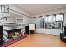 6021 Commercial Street, Image 3