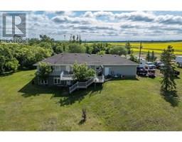 Living room - 43440 Range Road 113, Rural Flagstaff County, AB T0B2V0 Photo 2