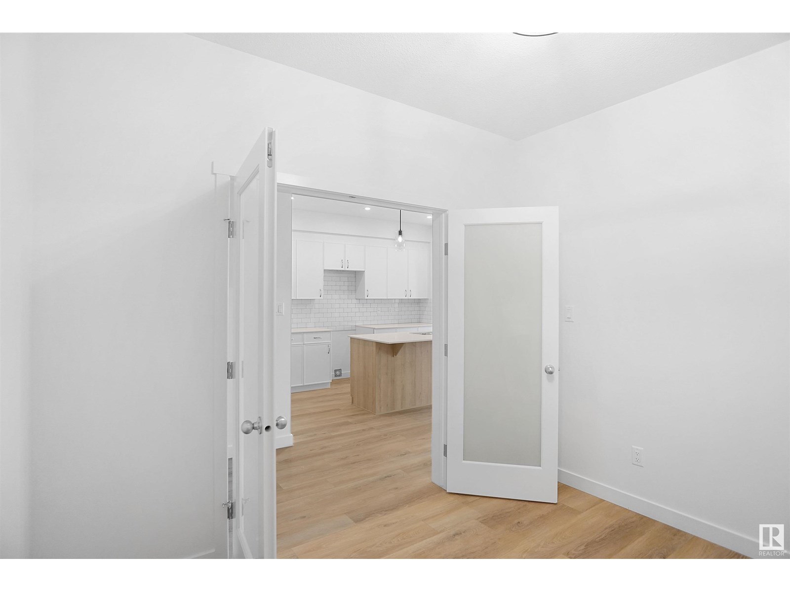 1531 11 Av Nw