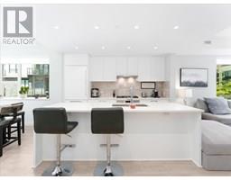 13 2728 Acadia Road, Image 2