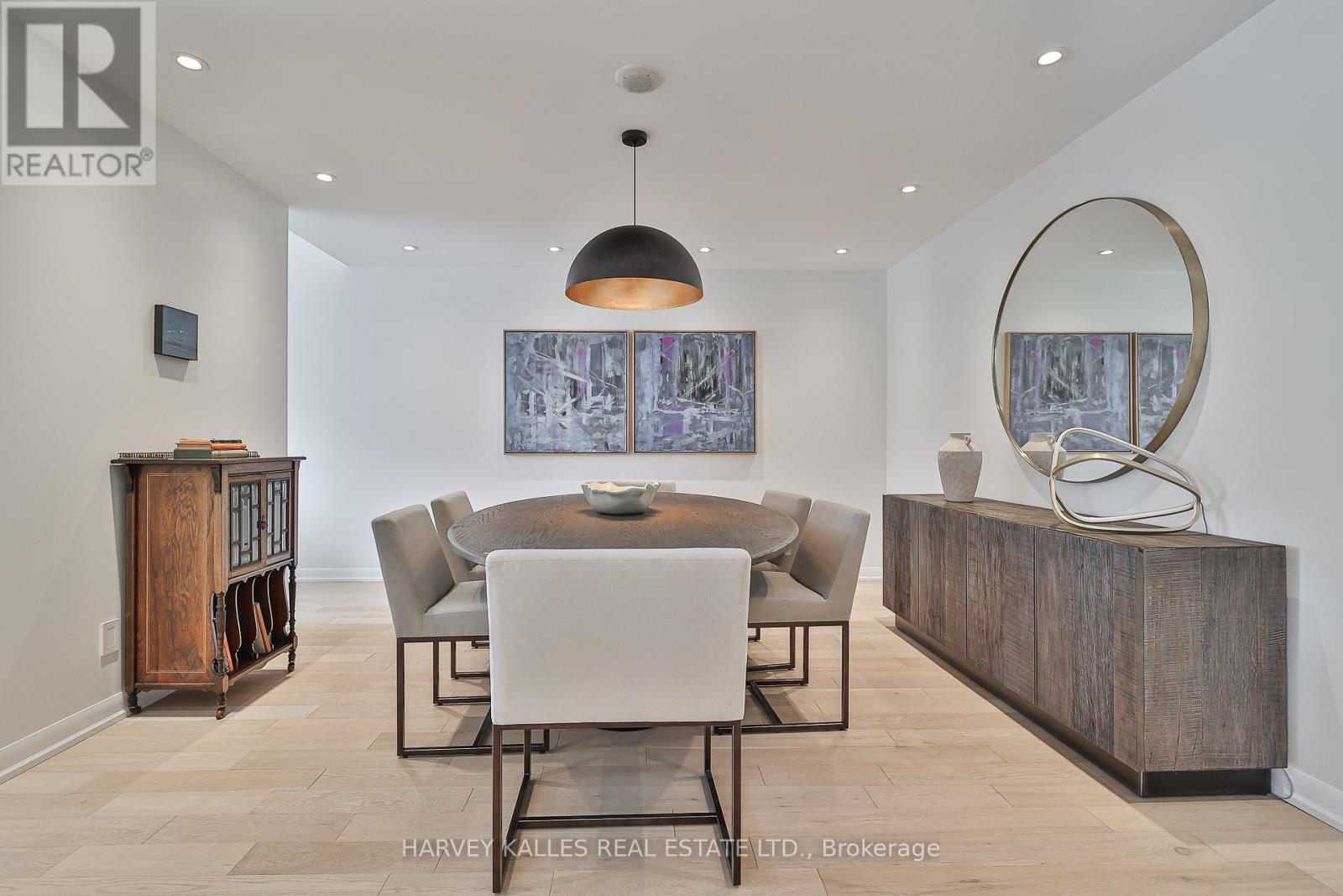 1201 205 Frederick Street