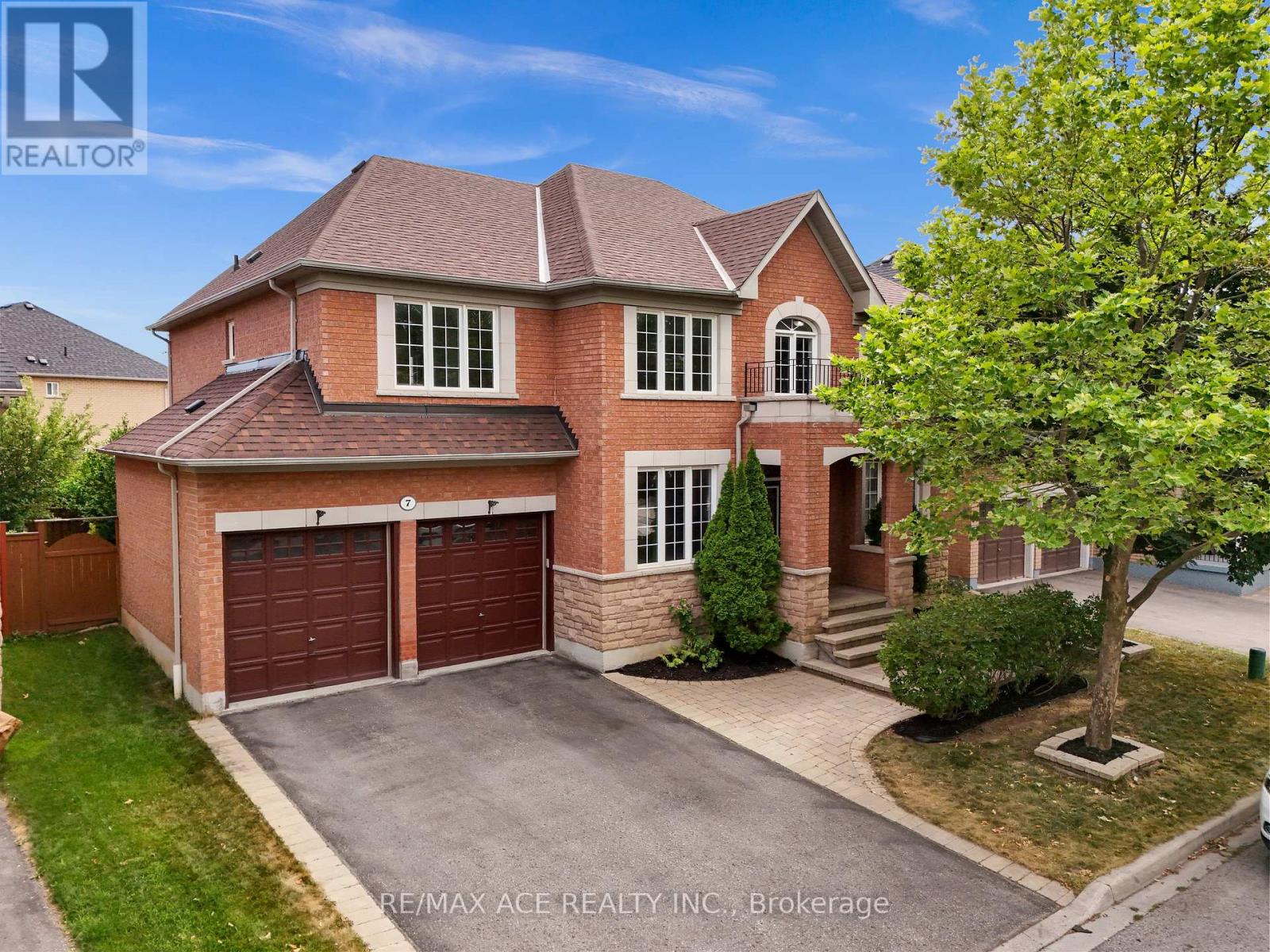 7 Weston Crescent