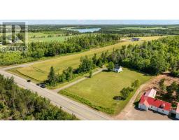 Living room - 3412 Trans Canada Highway Rte 1, South Pinette, PE C0A1B0 Photo 3