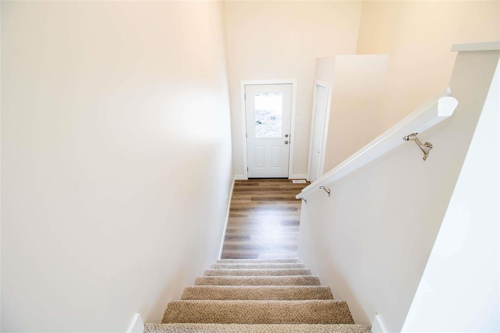 42 Westgrove Crescent