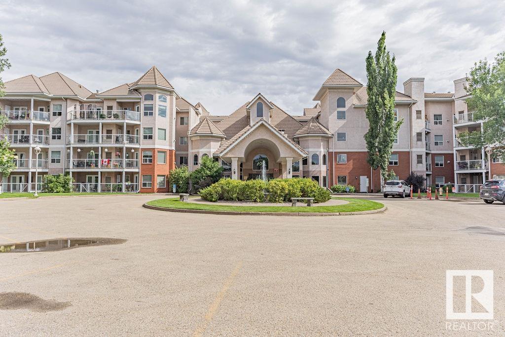 222 9008 99 Av Nw