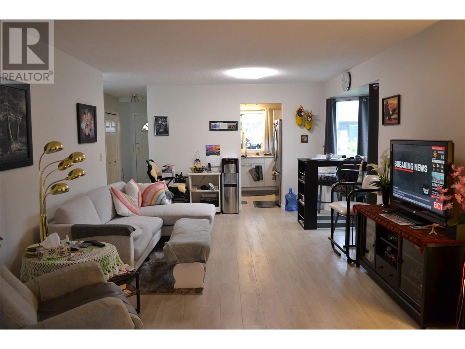 3900 27 Avenue Unit 15