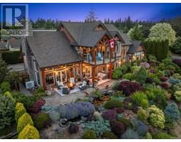 3943 3941 Marine Dr, Image 2