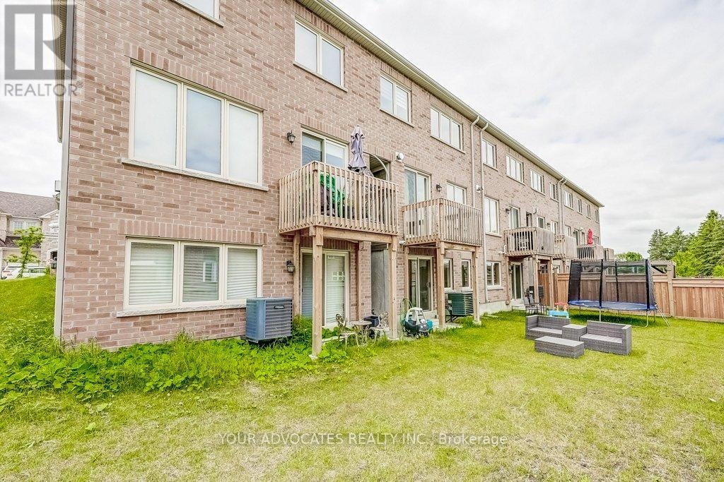 60 Drizzel Crescent