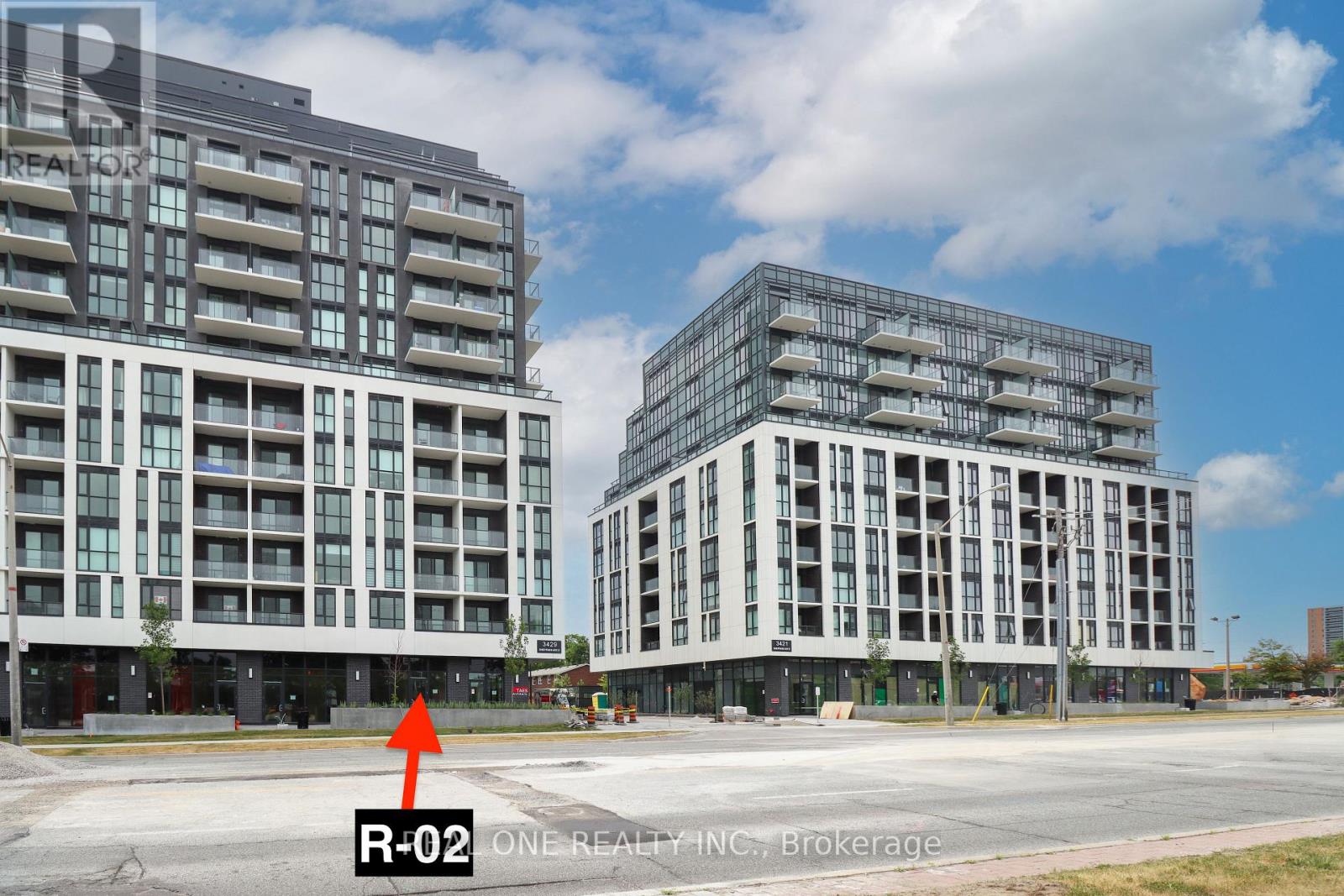 R 02 3433 Sheppard Avenue E