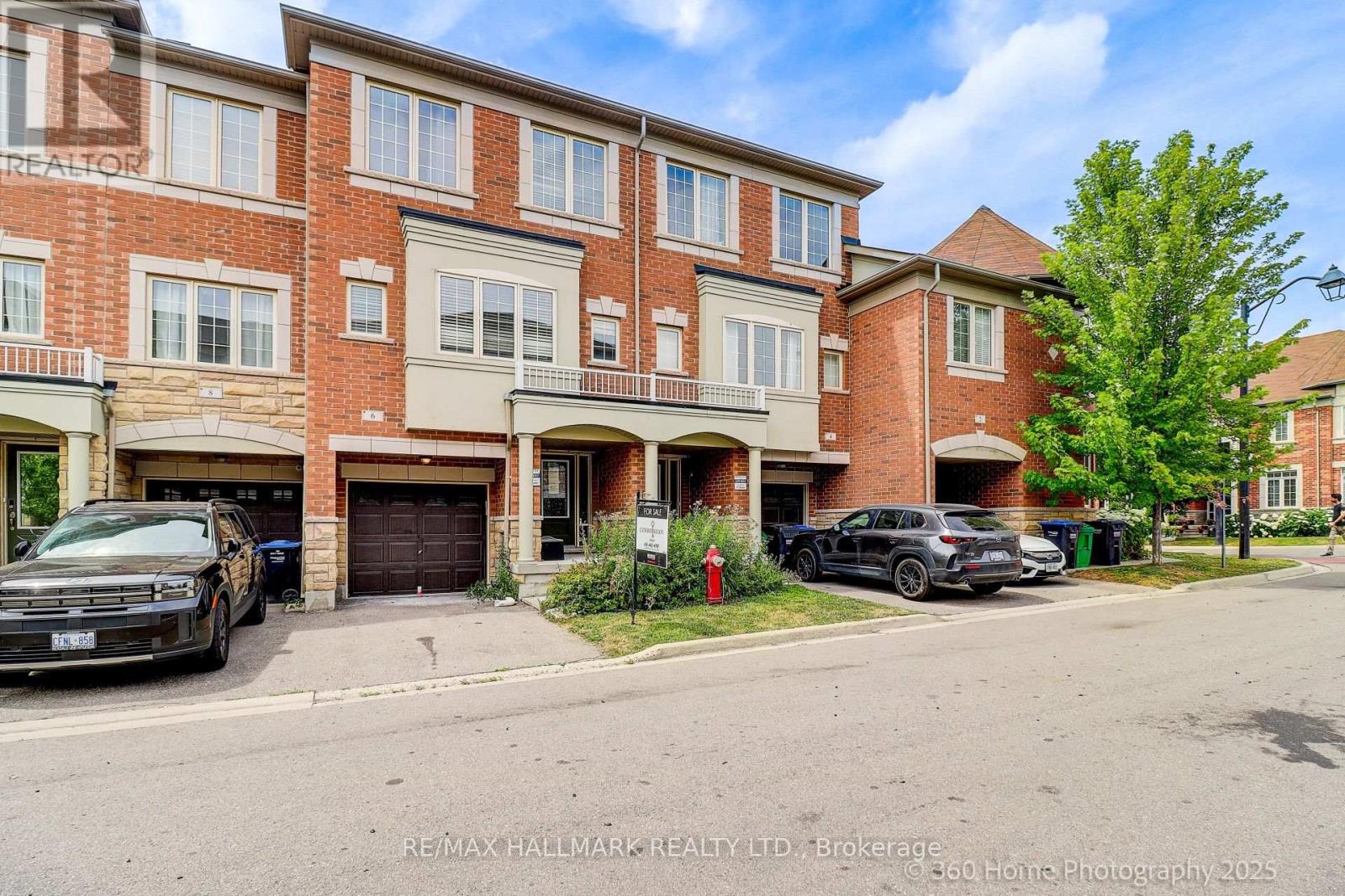 6 Aspen Hills Road