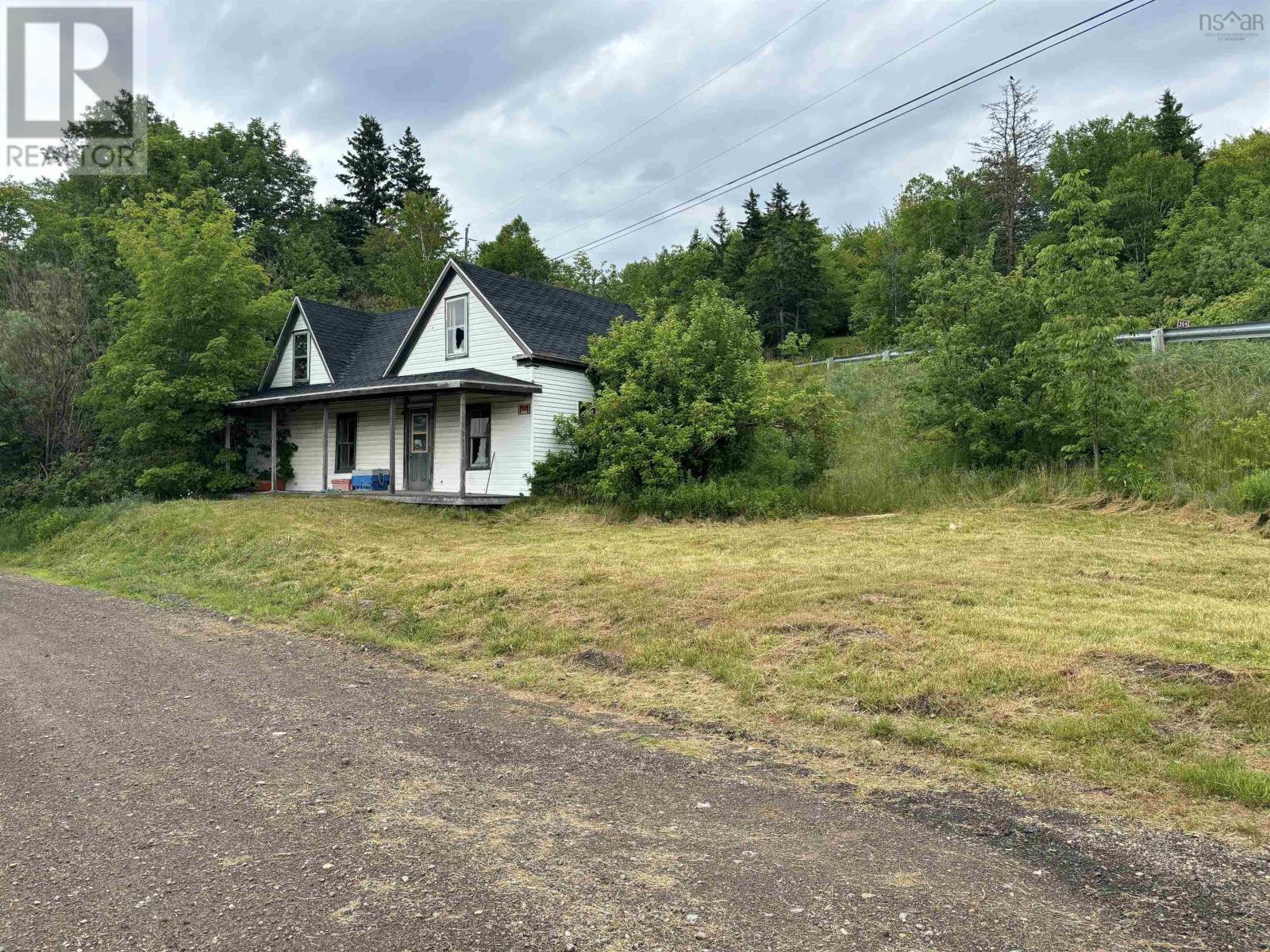 8 Old Scotsville Road