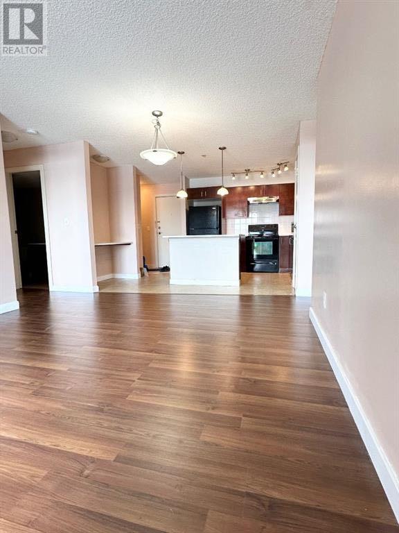 309 108 Country Village Circle Ne