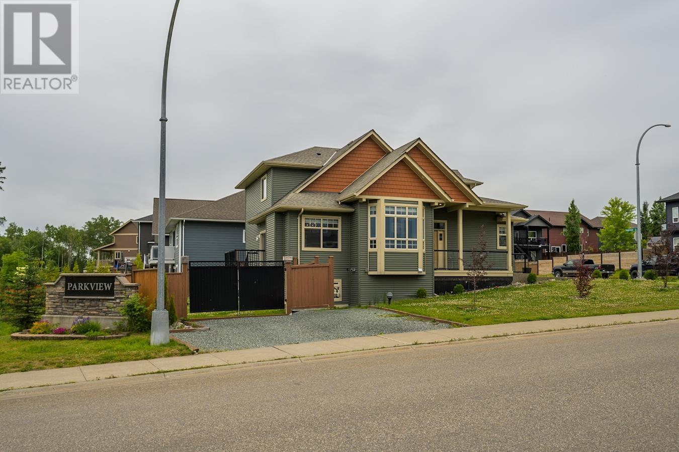 3012 Parkview Crescent