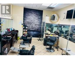 2 D 10 7215 Goreway Drive, Image 3