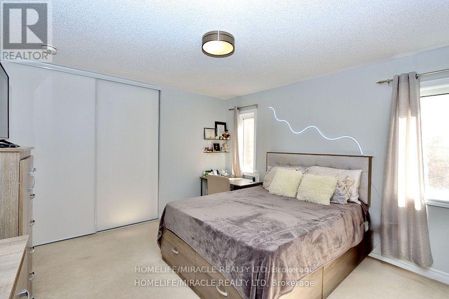 5 Drake Avenue